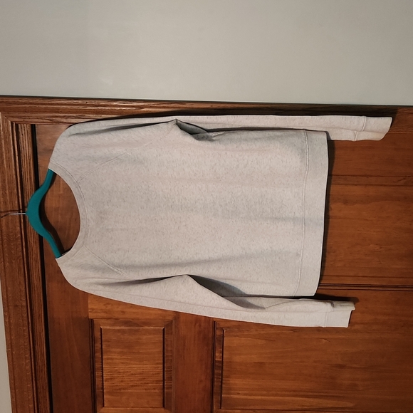 PINK VS Crewneck - Picture 3 of 4